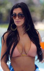 Kim Kardashian 0003